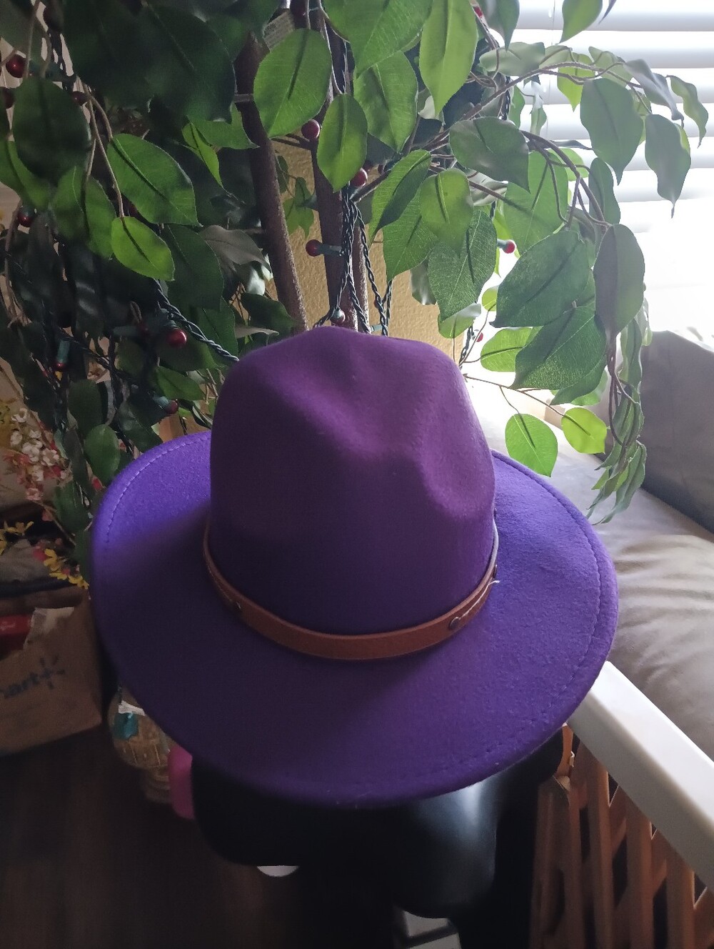 Purple Fedora Style Hat w/ Brown Buckled Belt Accent (Size 57) 7 1/8 Unisex